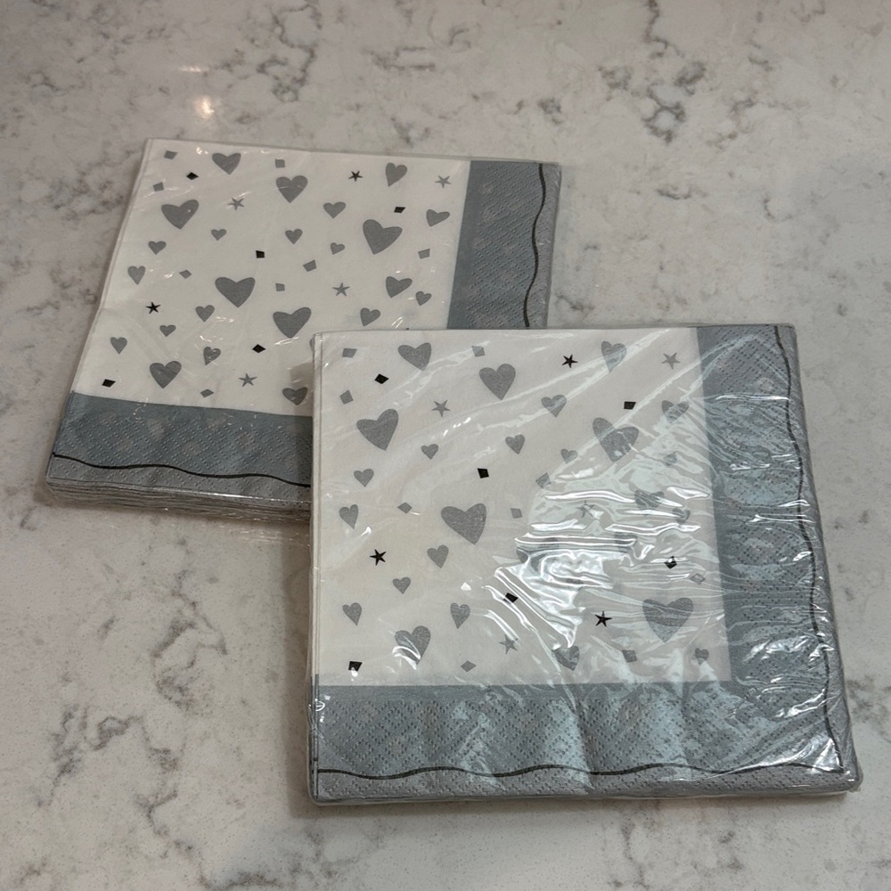 Nique Silver Heart Paper Napkins - Pack of Disposable Party Napkins